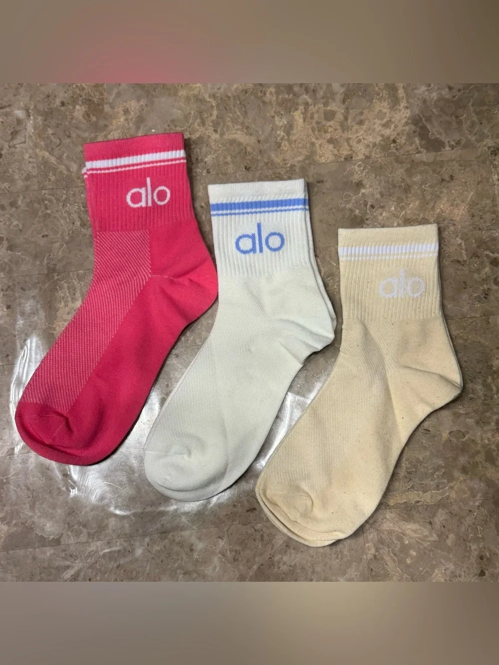 New Women’s Alo Socks New without tags 3 pairs Fits sizes 6-11
